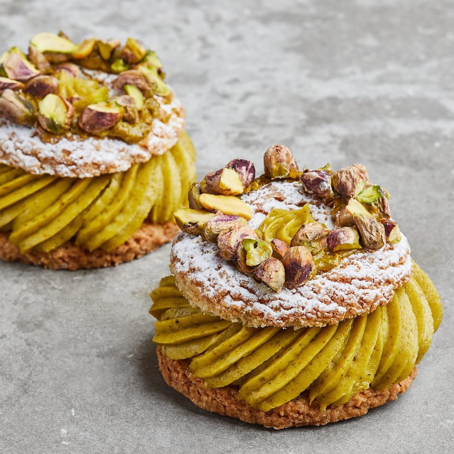 Pâtisserie Paris Brest format individuel pour événements professionnels.