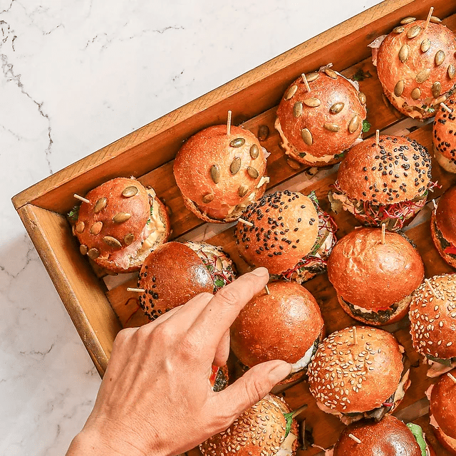 Minis burger de notre artisan Les petites pepites idéals pour les afterworkds